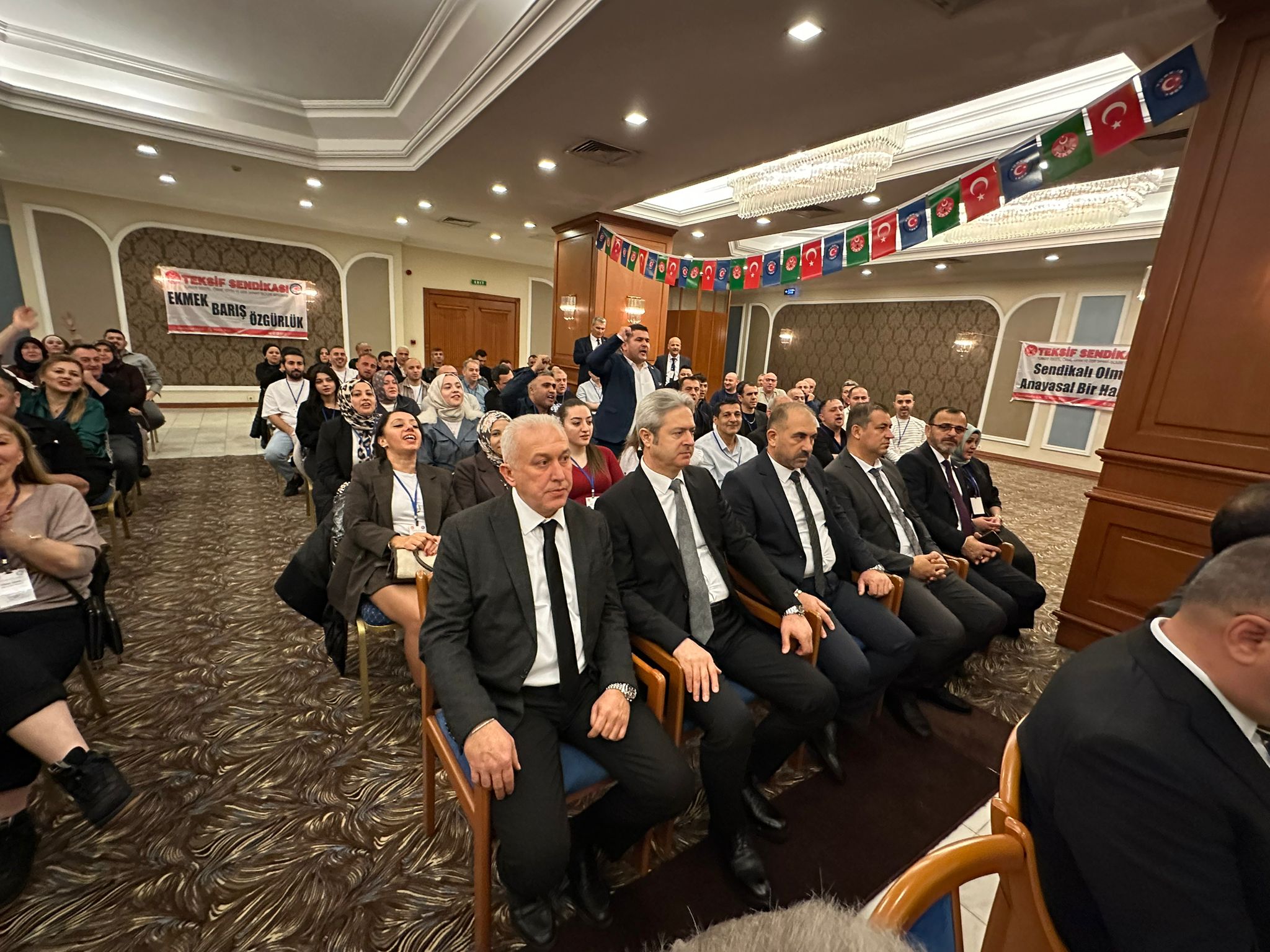 YEDİKULE ŞUBEMİZİN 19. OLAĞAN GENEL KURULU GERÇEKLEŞTİ görseli