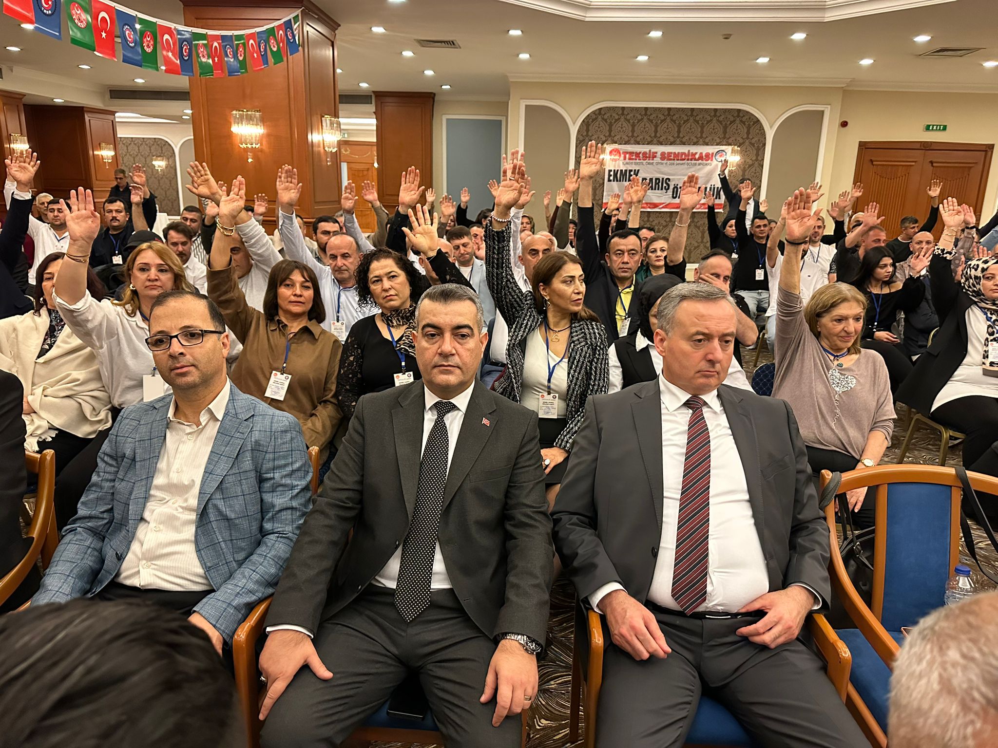 YEDİKULE ŞUBEMİZİN 19. OLAĞAN GENEL KURULU GERÇEKLEŞTİ görseli