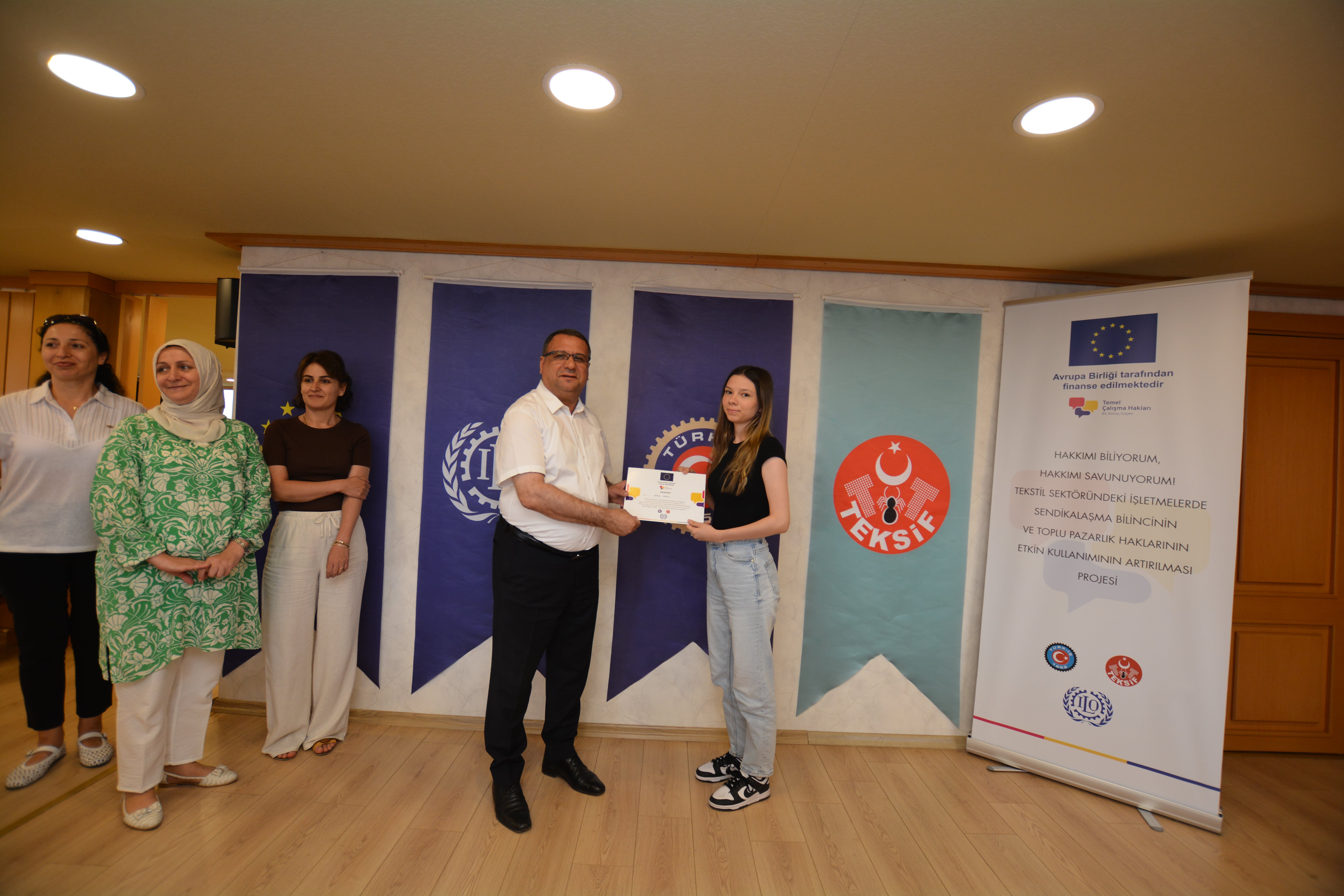 HAKKIMI BİLİYORUM, HAKKIMI SAVUNUYORUM PROJESİ 2. GRUP KADIN EĞİTİMİ GERÇEKLEŞTİ görseli