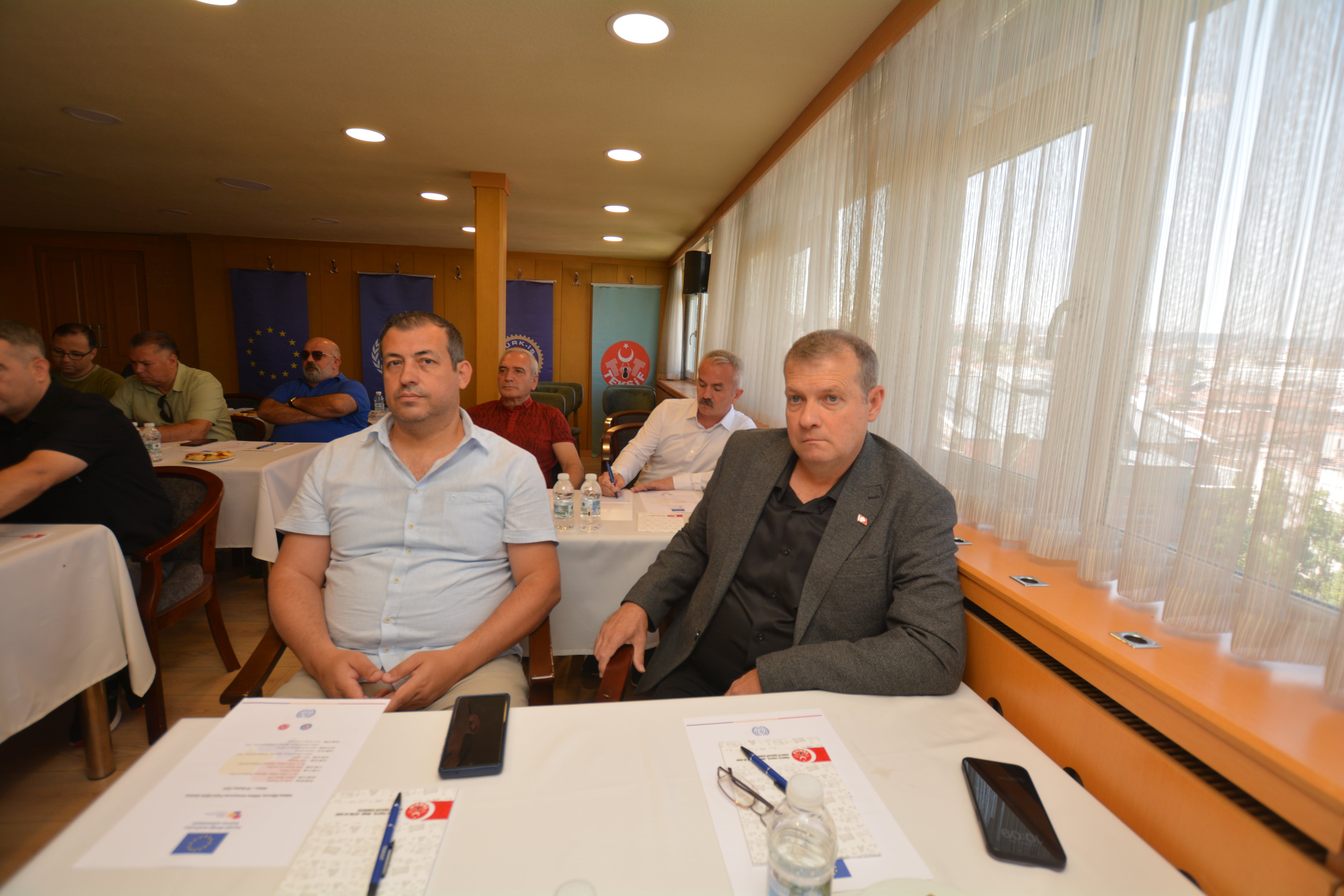 HAKKIMI BİLİYORUM, HAKKIMI SAVUNUYORUM PROJESİ ŞUBE BAŞKANLARI EĞİTİMİ GERÇEKLEŞTİ görseli