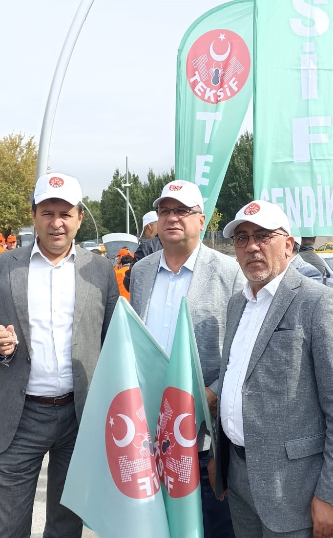 TÜRK-İŞ Hazine ve Maliye Bakanlığı'nın Önünde Kitlesel Basın Açıklaması Yaptı görseli