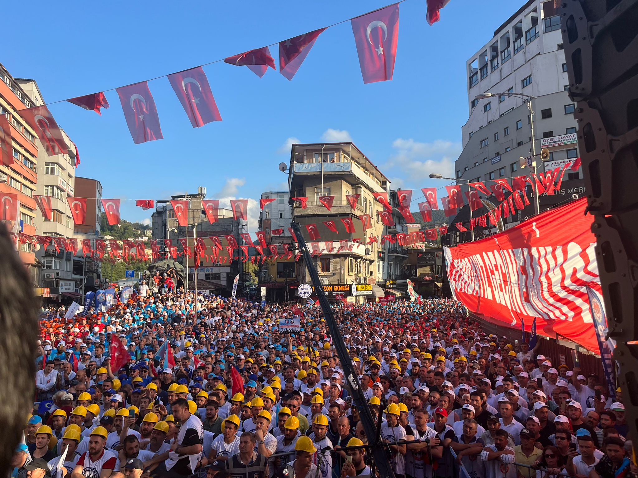 “ZORDAYIZ GEÇİNEMİYORUZ” MİTİNGİ ZONGULDAK'DA GERÇEKLEŞTİRİLDİ görseli