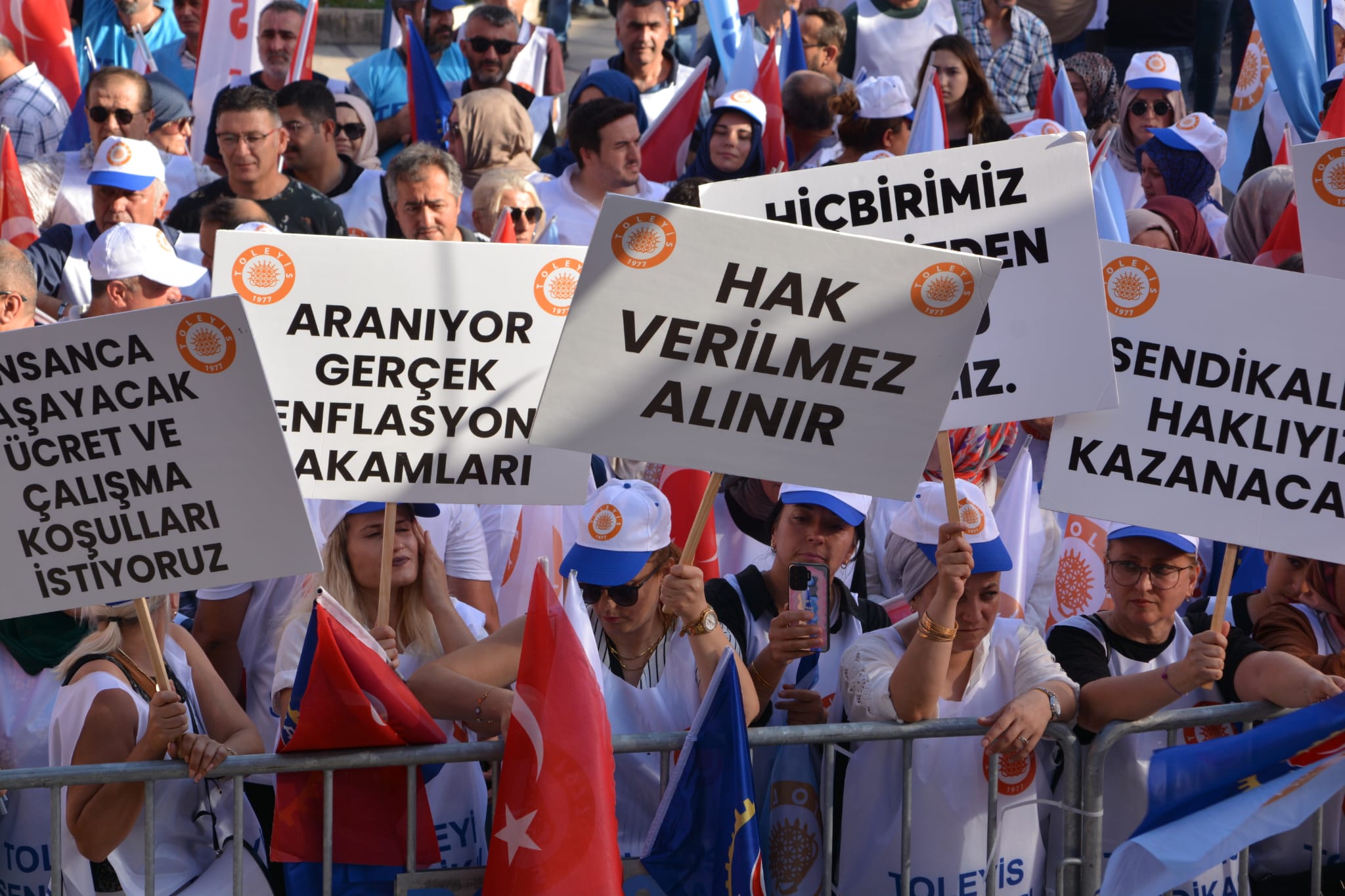 “ZORDAYIZ GEÇİNEMİYORUZ” MİTİNGİ ZONGULDAK'DA GERÇEKLEŞTİRİLDİ görseli