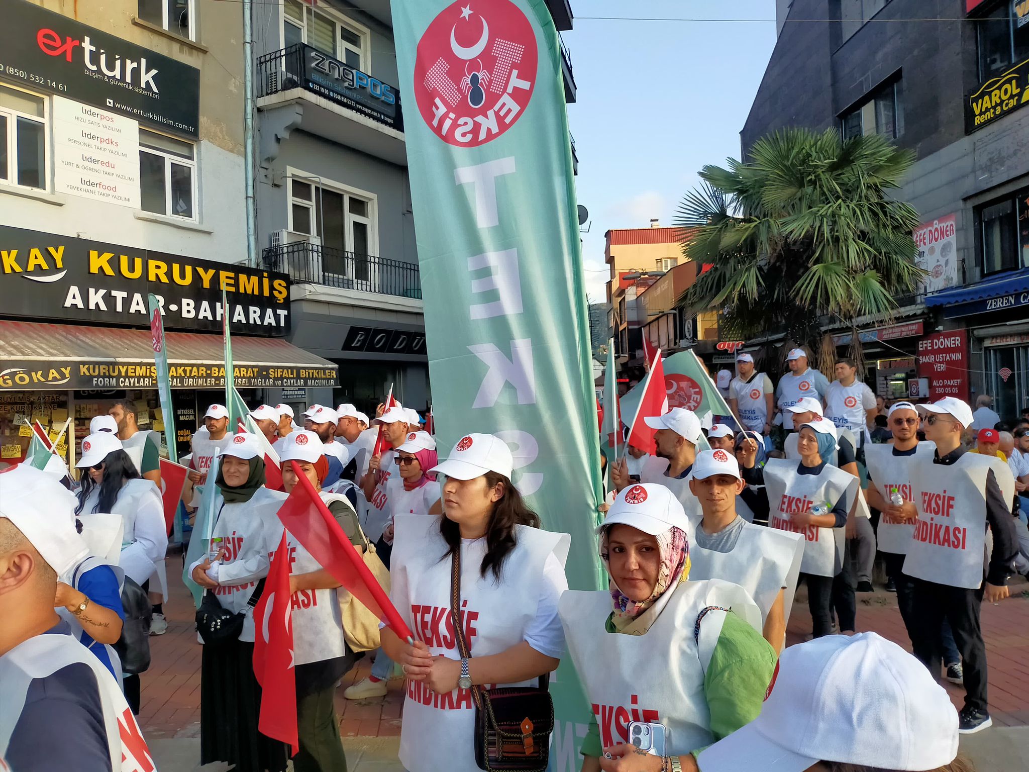 “ZORDAYIZ GEÇİNEMİYORUZ” MİTİNGİ ZONGULDAK'DA GERÇEKLEŞTİRİLDİ görseli