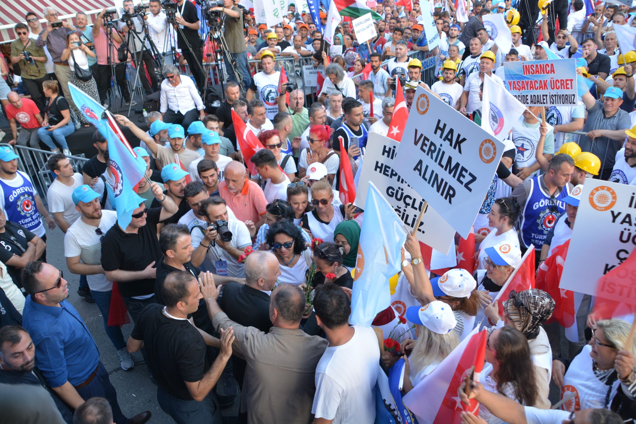 “ZORDAYIZ GEÇİNEMİYORUZ” MİTİNGİ ZONGULDAK'DA GERÇEKLEŞTİRİLDİ görseli