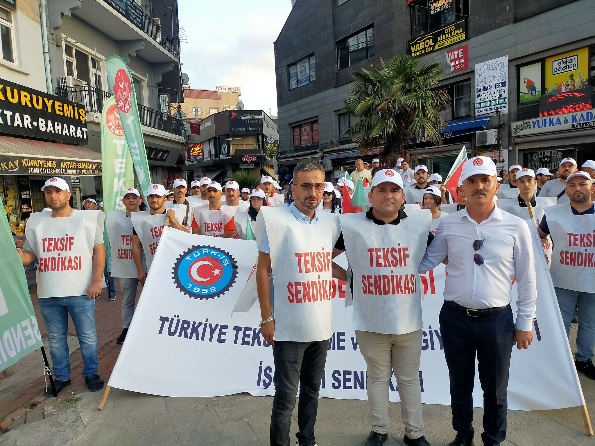 “ZORDAYIZ GEÇİNEMİYORUZ” MİTİNGİ ZONGULDAK'DA GERÇEKLEŞTİRİLDİ görseli