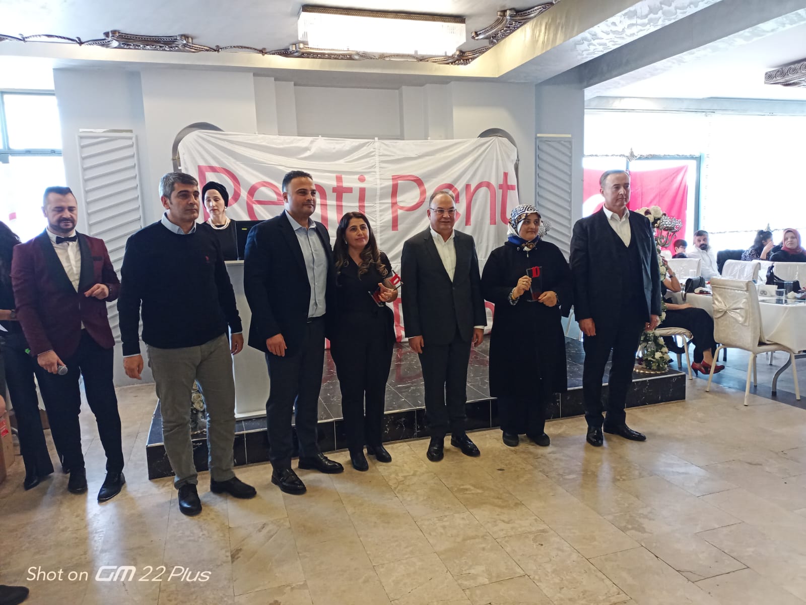 PENTİ ÇORAP’TA KIDEM ÖDÜLLERİ VE YILBAŞI YEMEĞİ EĞLENCESİ görseli