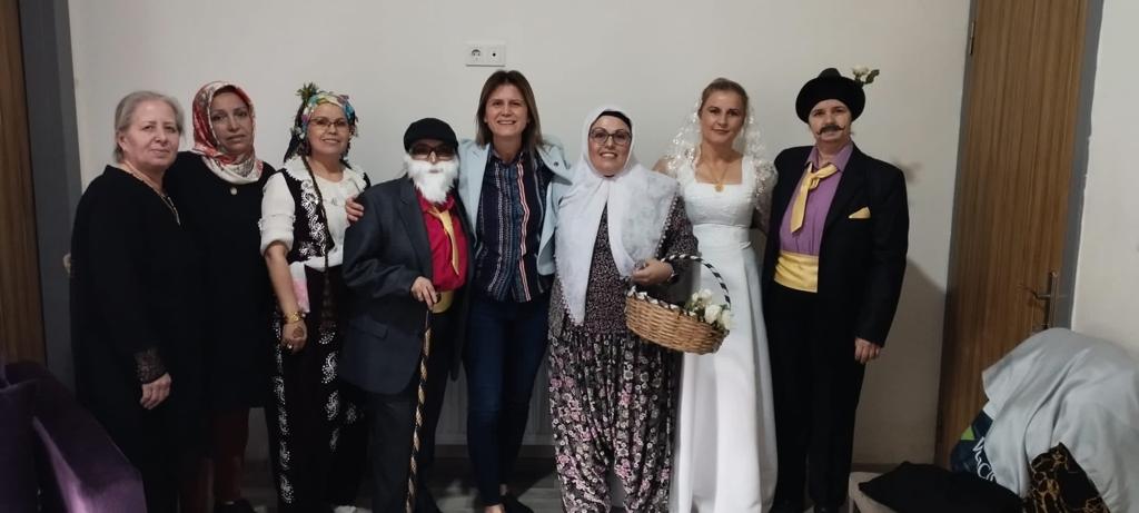 Erak Giyim Yılbaşı Yemeği Eğlencesi görseli