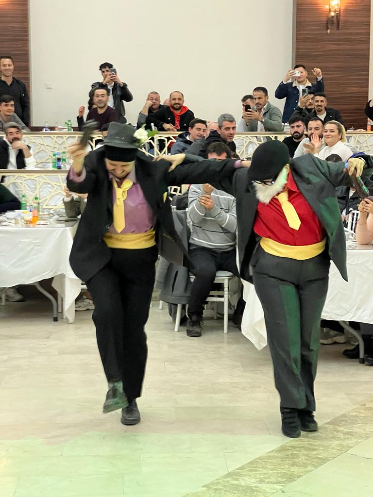 Erak Giyim Yılbaşı Yemeği Eğlencesi görseli