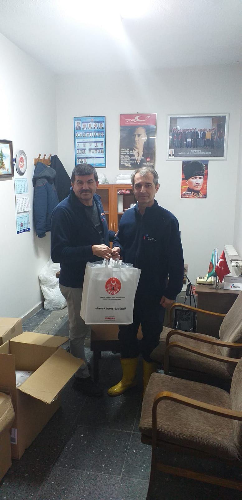 YILBAŞI HEDİYESİ DAĞITIMINI GERÇEKLEŞTİRMEYE BAŞLADIK görseli
