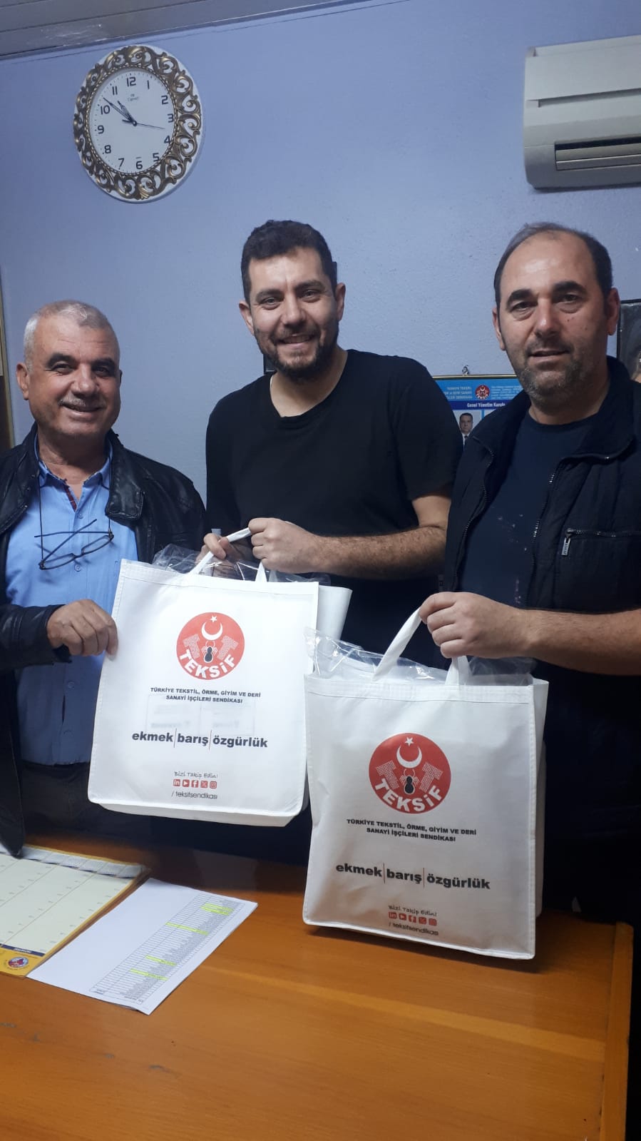 YILBAŞI HEDİYESİ DAĞITIMINI GERÇEKLEŞTİRMEYE BAŞLADIK görseli