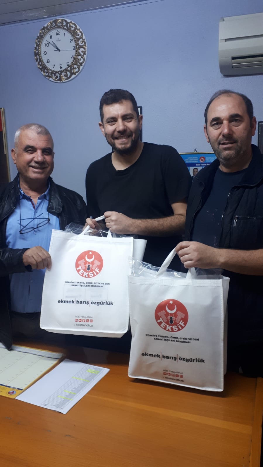 YILBAŞI HEDİYESİ DAĞITIMINI GERÇEKLEŞTİRMEYE BAŞLADIK görseli