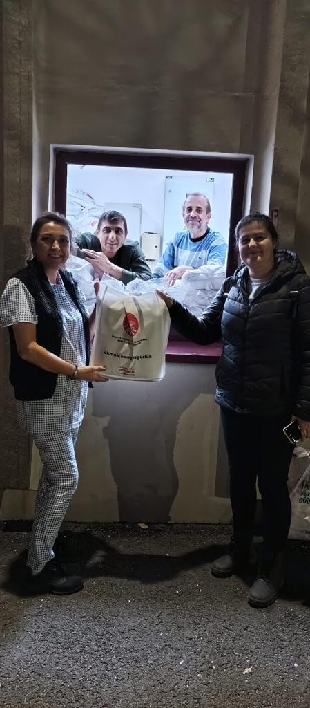 YILBAŞI HEDİYESİ DAĞITIMINI GERÇEKLEŞTİRMEYE BAŞLADIK görseli
