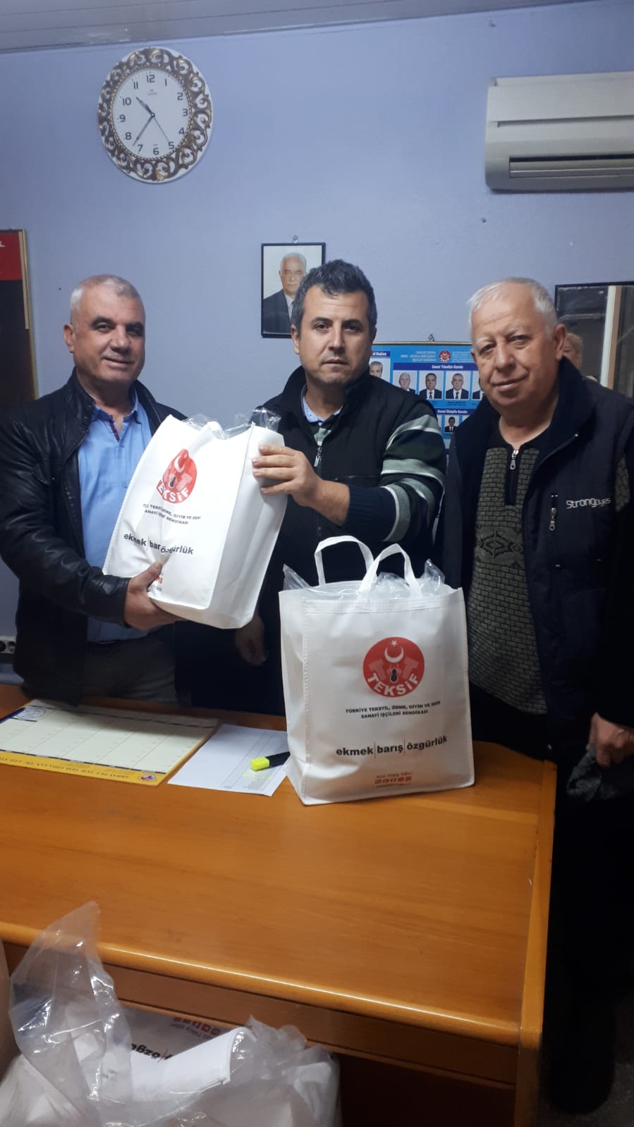 YILBAŞI HEDİYESİ DAĞITIMINI GERÇEKLEŞTİRMEYE BAŞLADIK görseli