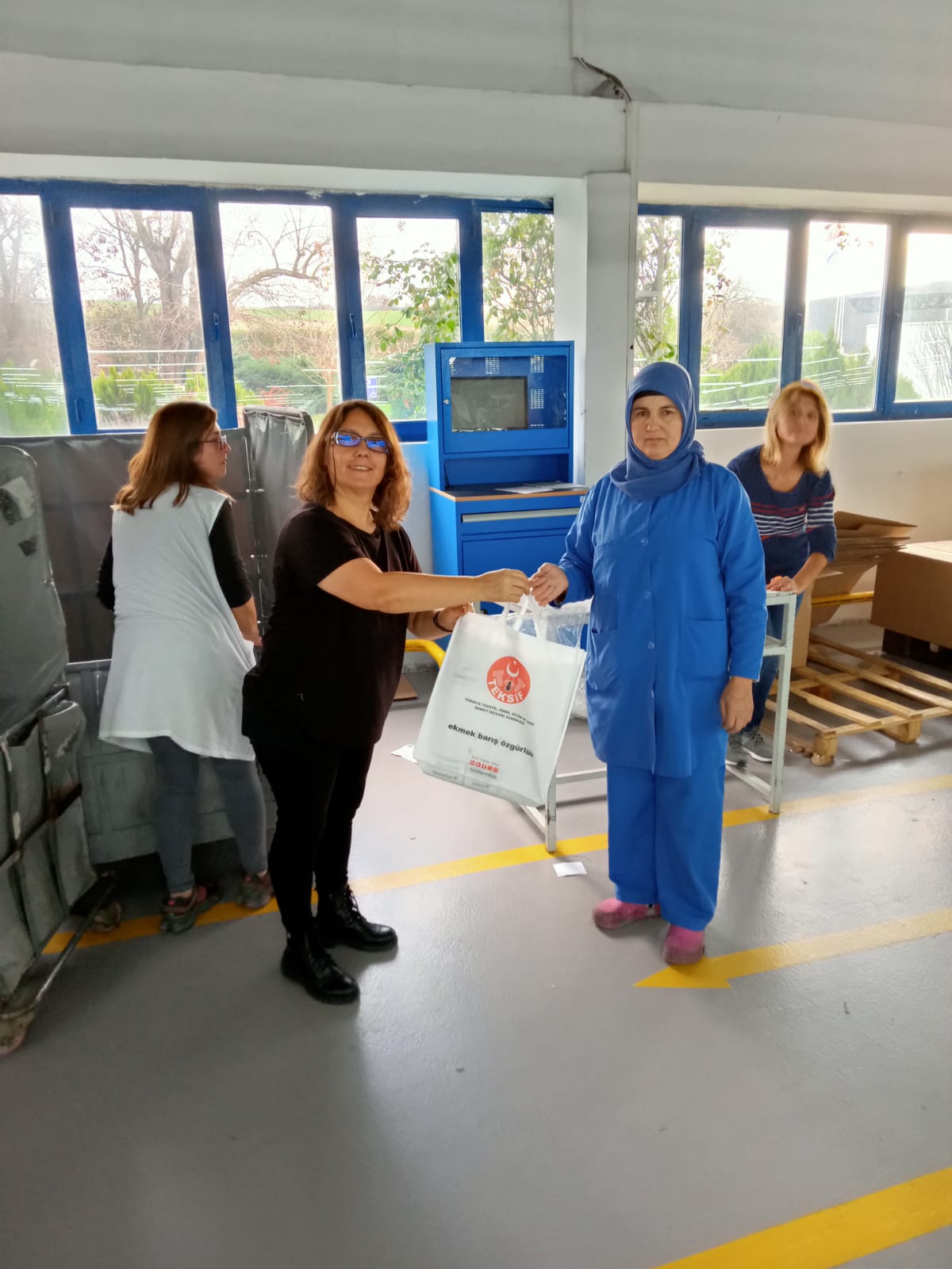 YILBAŞI HEDİYESİ DAĞITIMINI GERÇEKLEŞTİRMEYE BAŞLADIK görseli