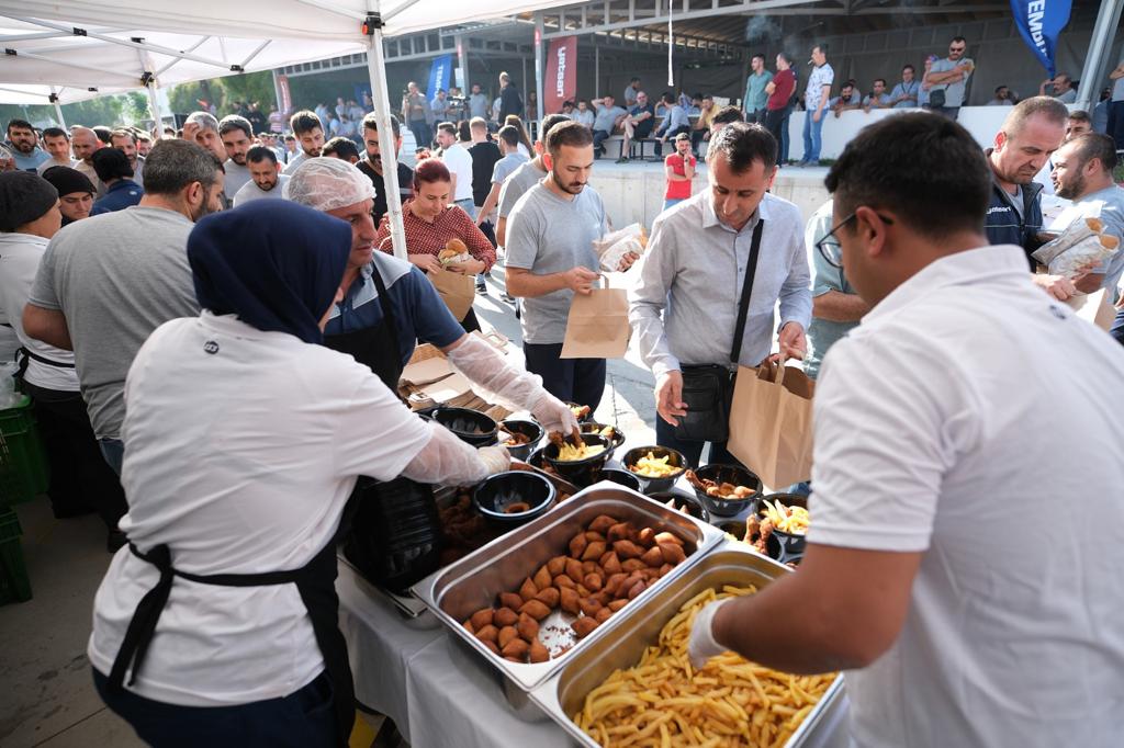 YATSAN YAZA VEDA PARTİSİ GERÇEKLEŞTİ görseli