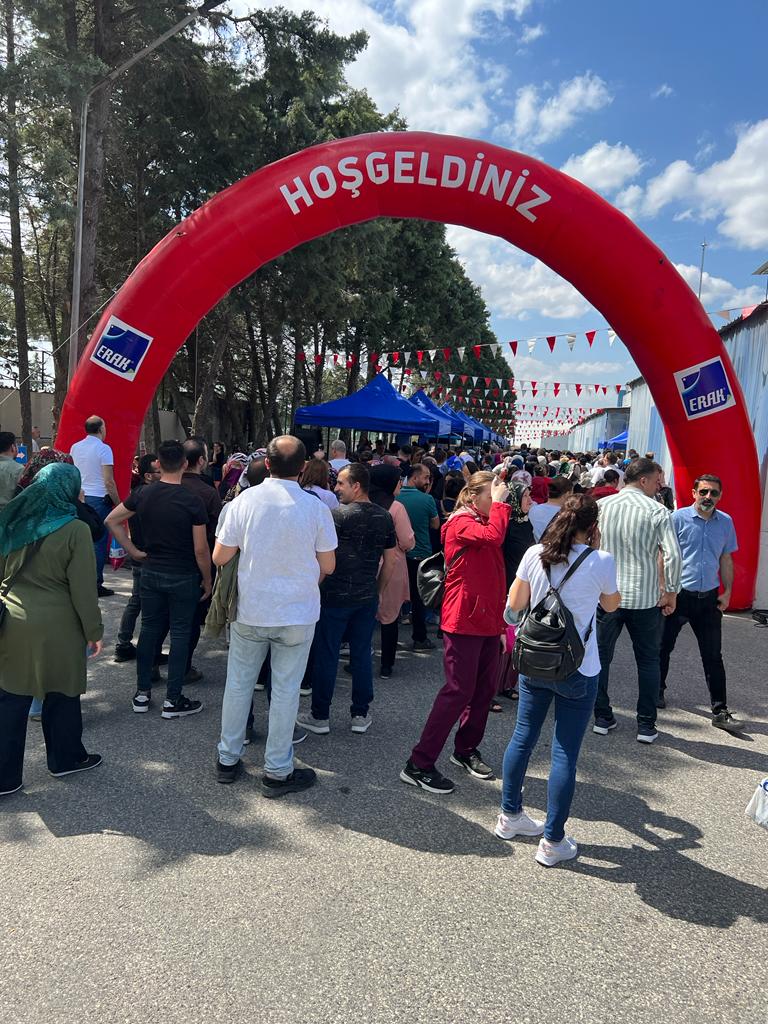 Erak Giyim Yaza Merhaba Partisi görseli