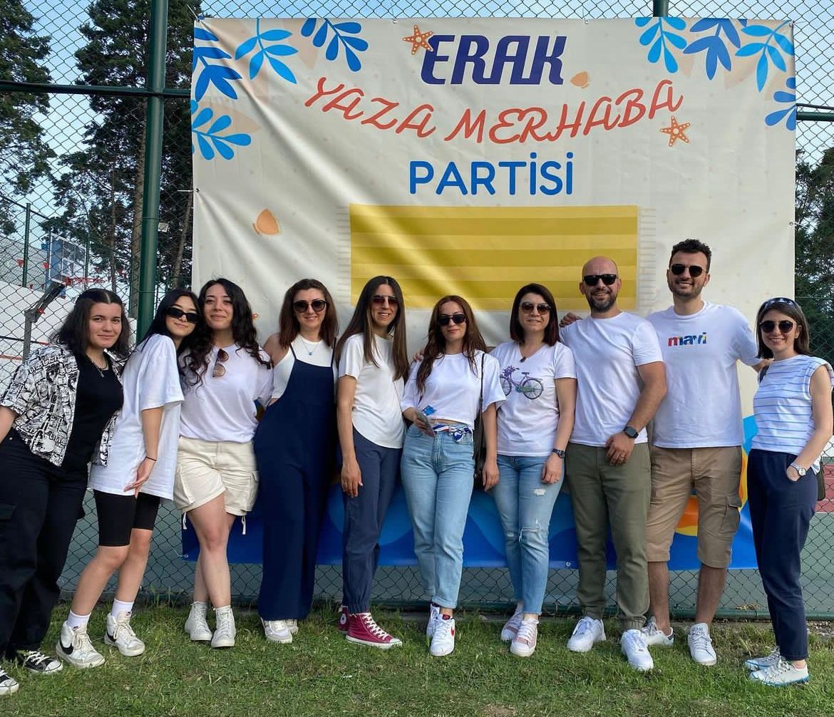 Erak Giyim Yaza Merhaba Partisi görseli