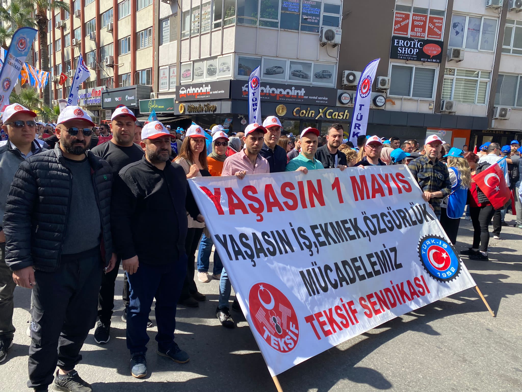 1 Mayıs İzmir görseli