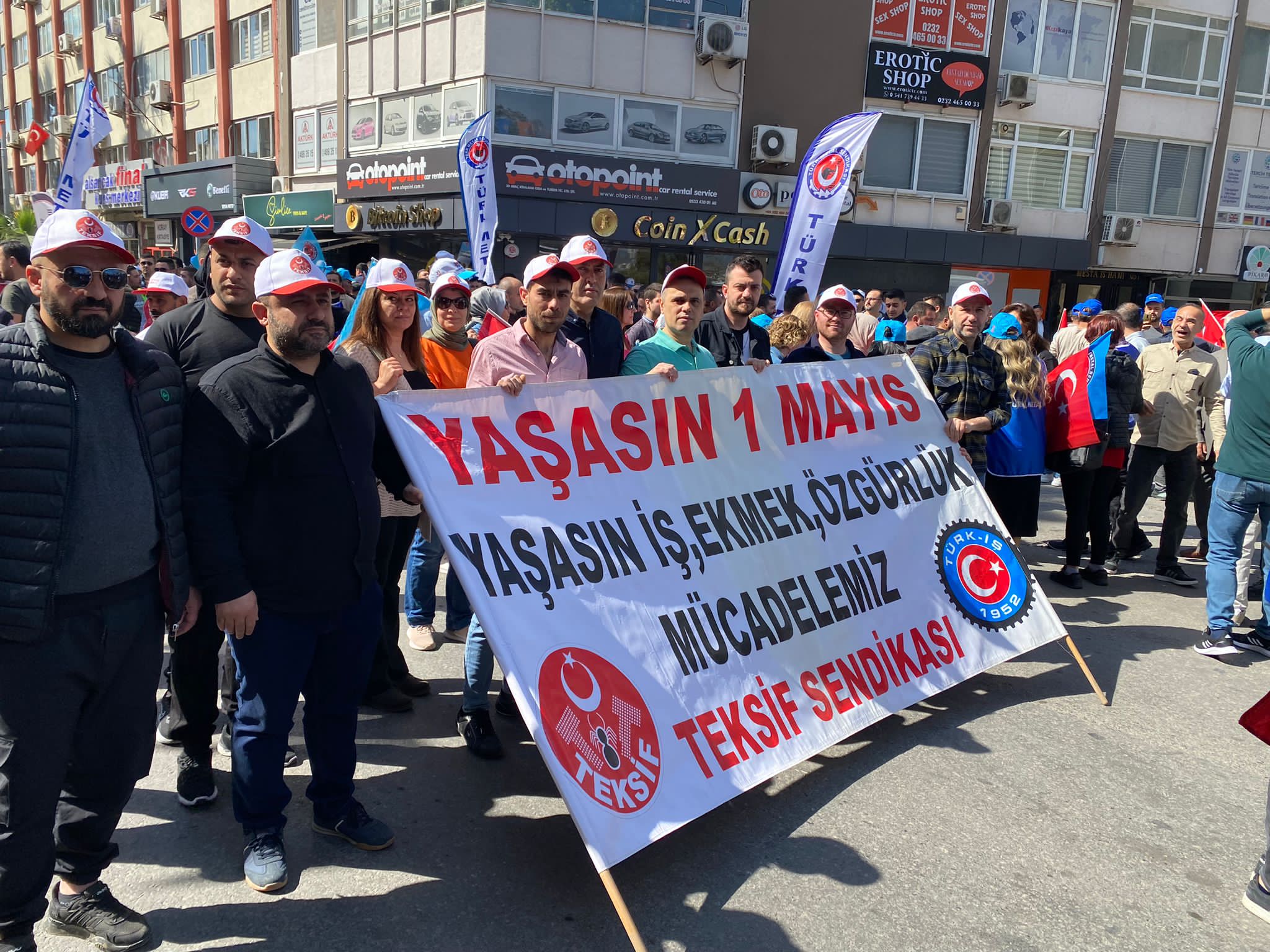 1 Mayıs İzmir görseli