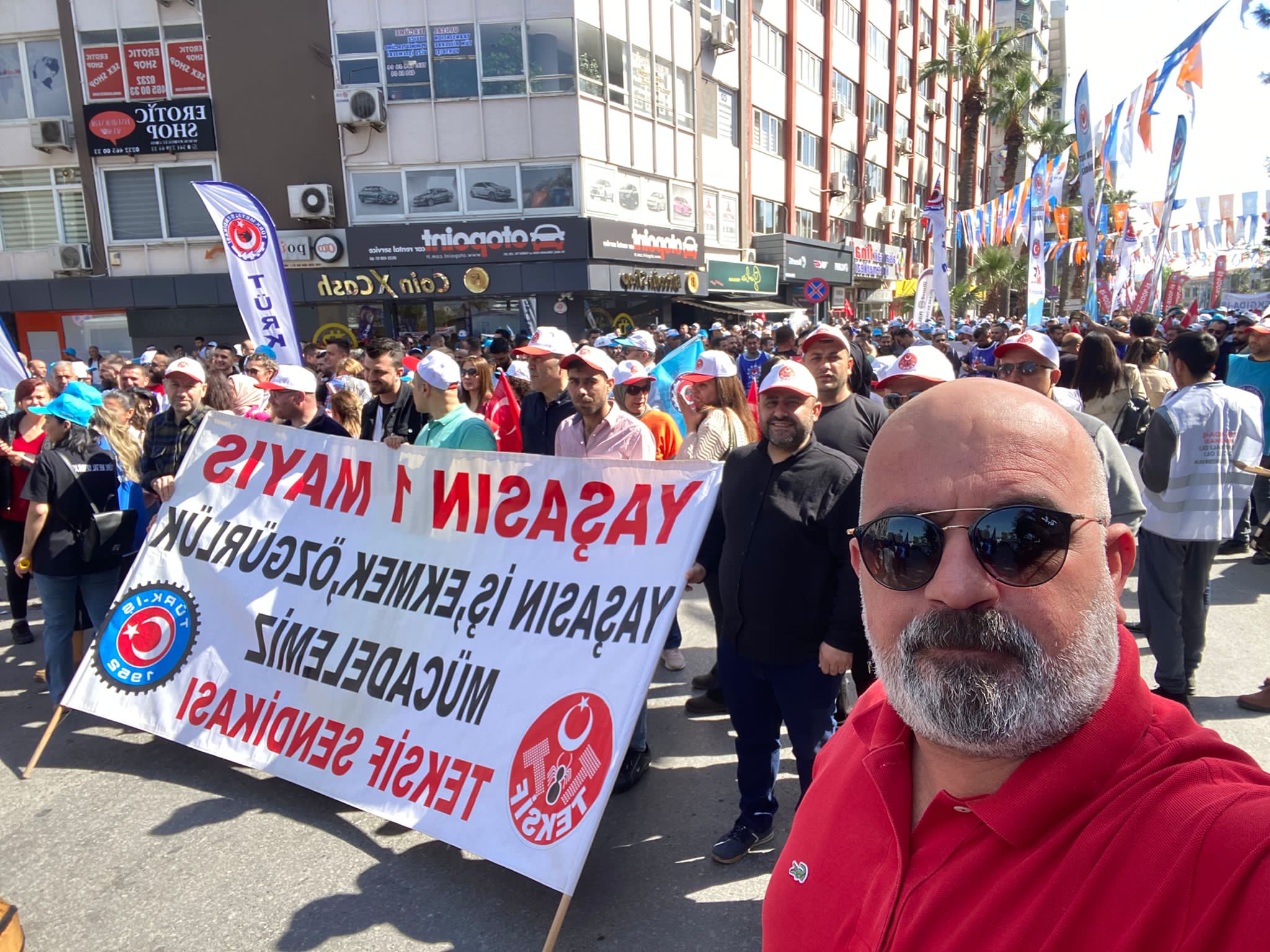 1 Mayıs İzmir görseli