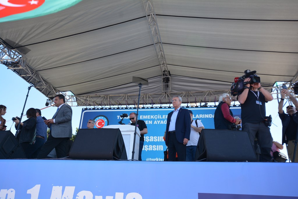 1 MAYIS İşçi ve Emekçiler Bayramı Kutlu Olsun görseli