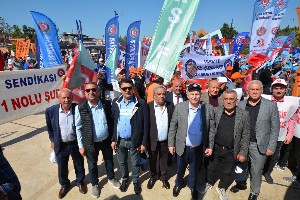 1 MAYIS İşçi ve Emekçiler Bayramı Kutlu Olsun görseli