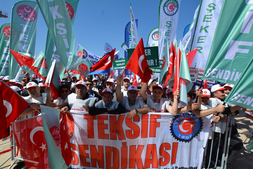 1 MAYIS İşçi ve Emekçiler Bayramı Kutlu Olsun görseli