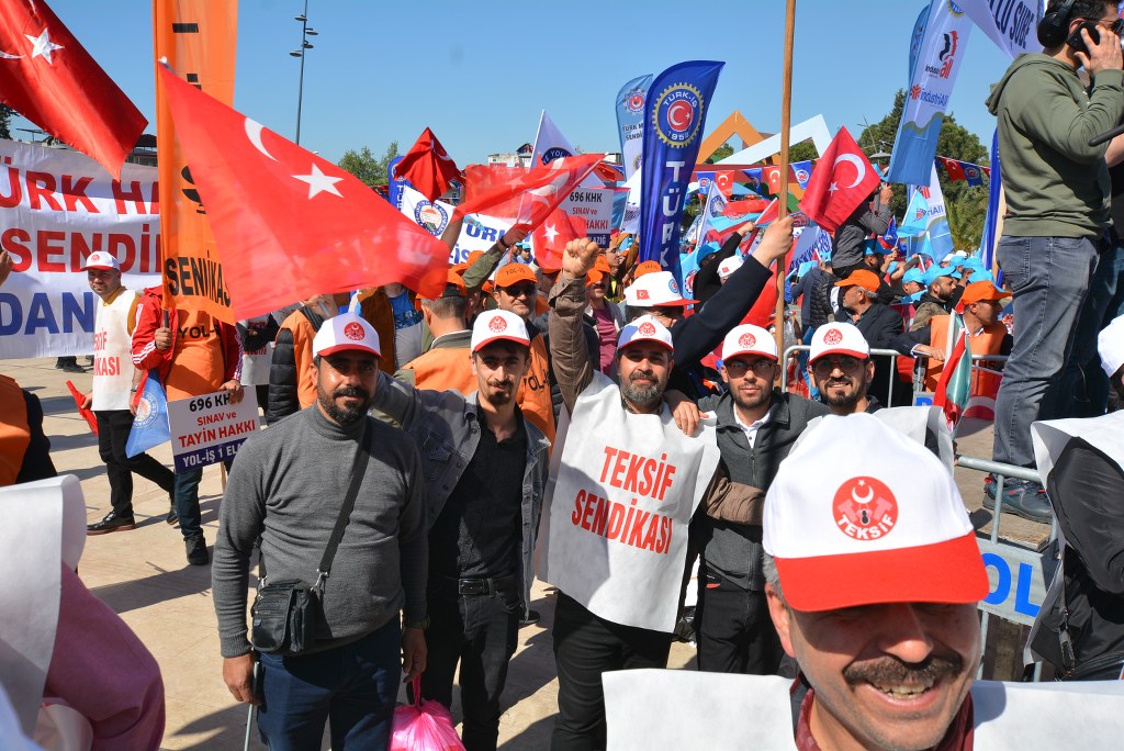 1 MAYIS İşçi ve Emekçiler Bayramı Kutlu Olsun görseli