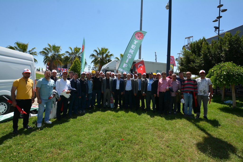 1 MAYIS İşçi ve Emekçiler Bayramı Kutlu Olsun görseli
