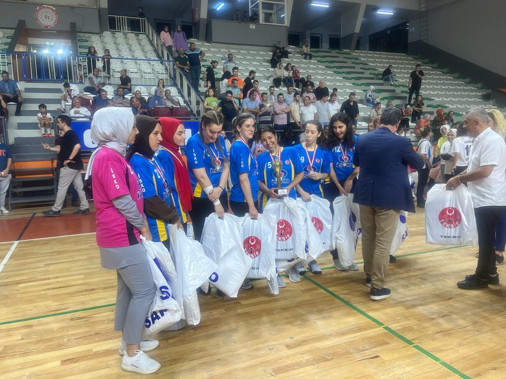 Geleneksel İSKO Voleybol Turnuvası Gerçekleşti görseli