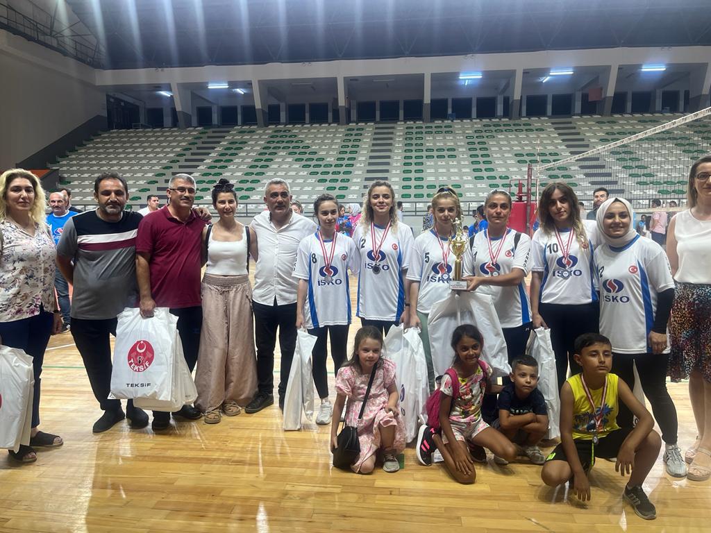Geleneksel İSKO Voleybol Turnuvası Gerçekleşti görseli