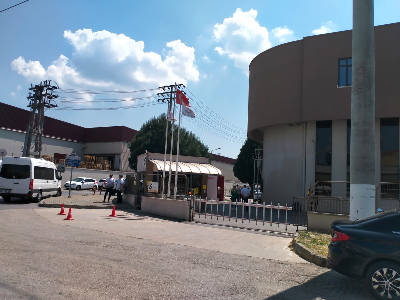 SAVCAN TEKSTİL ÖNÜNDE BASIN AÇIKLAMASI görseli