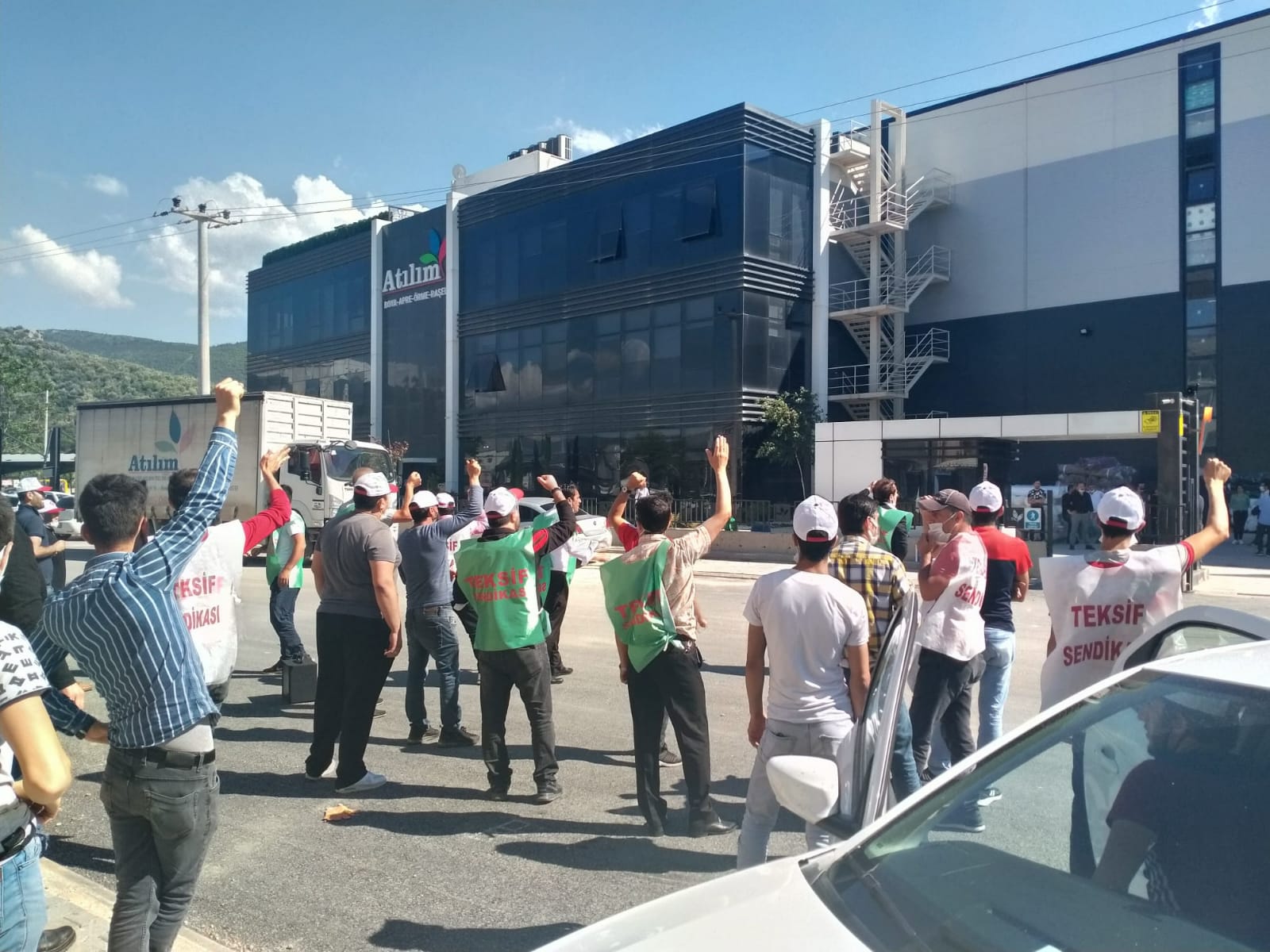 Atılım Desen Apre Boya Tekstil'de Hak Mücadelemiz Sürüyor… görseli