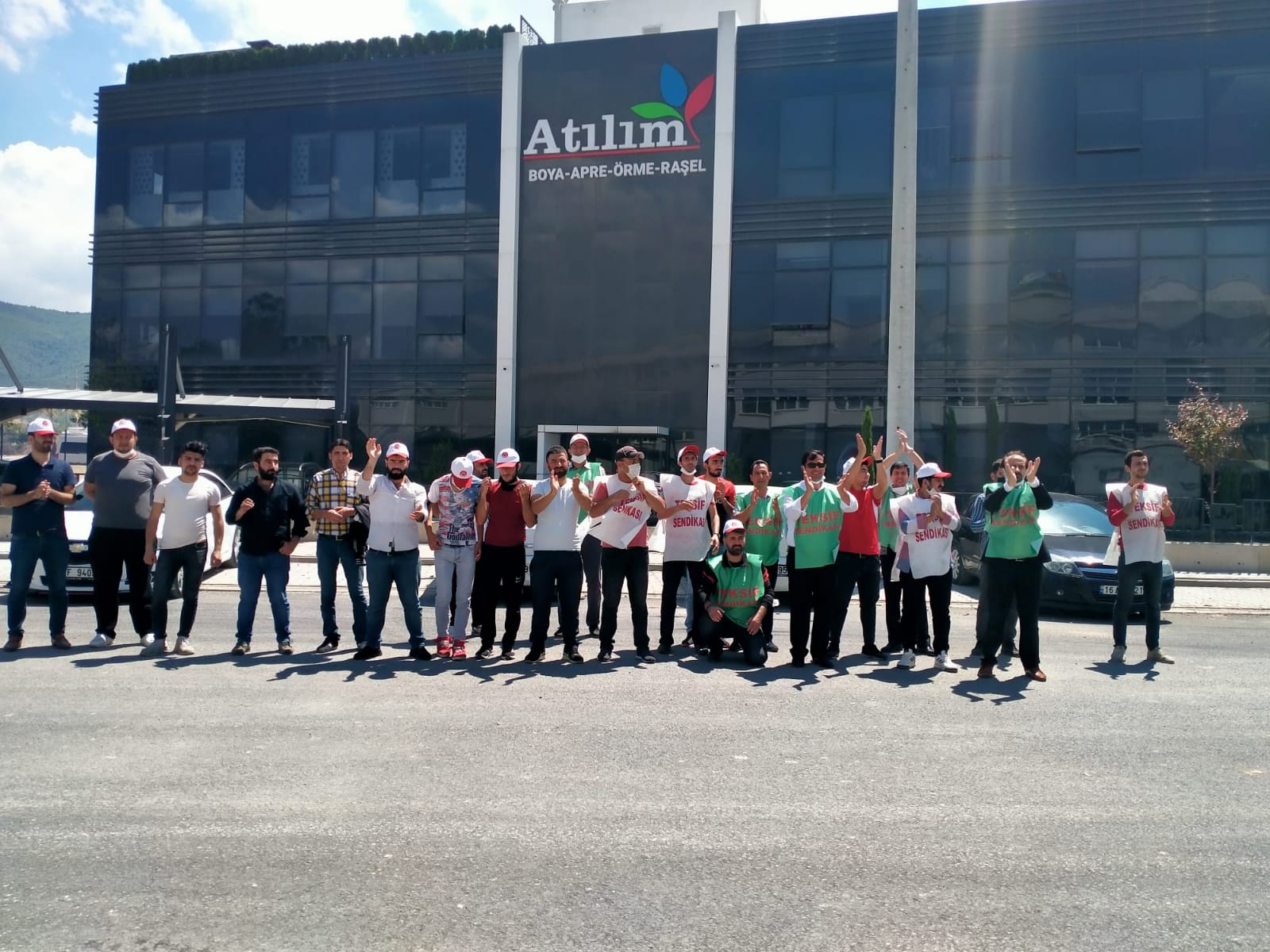 Atılım Desen Apre Boya Tekstil'de Hak Mücadelemiz Sürüyor… görseli