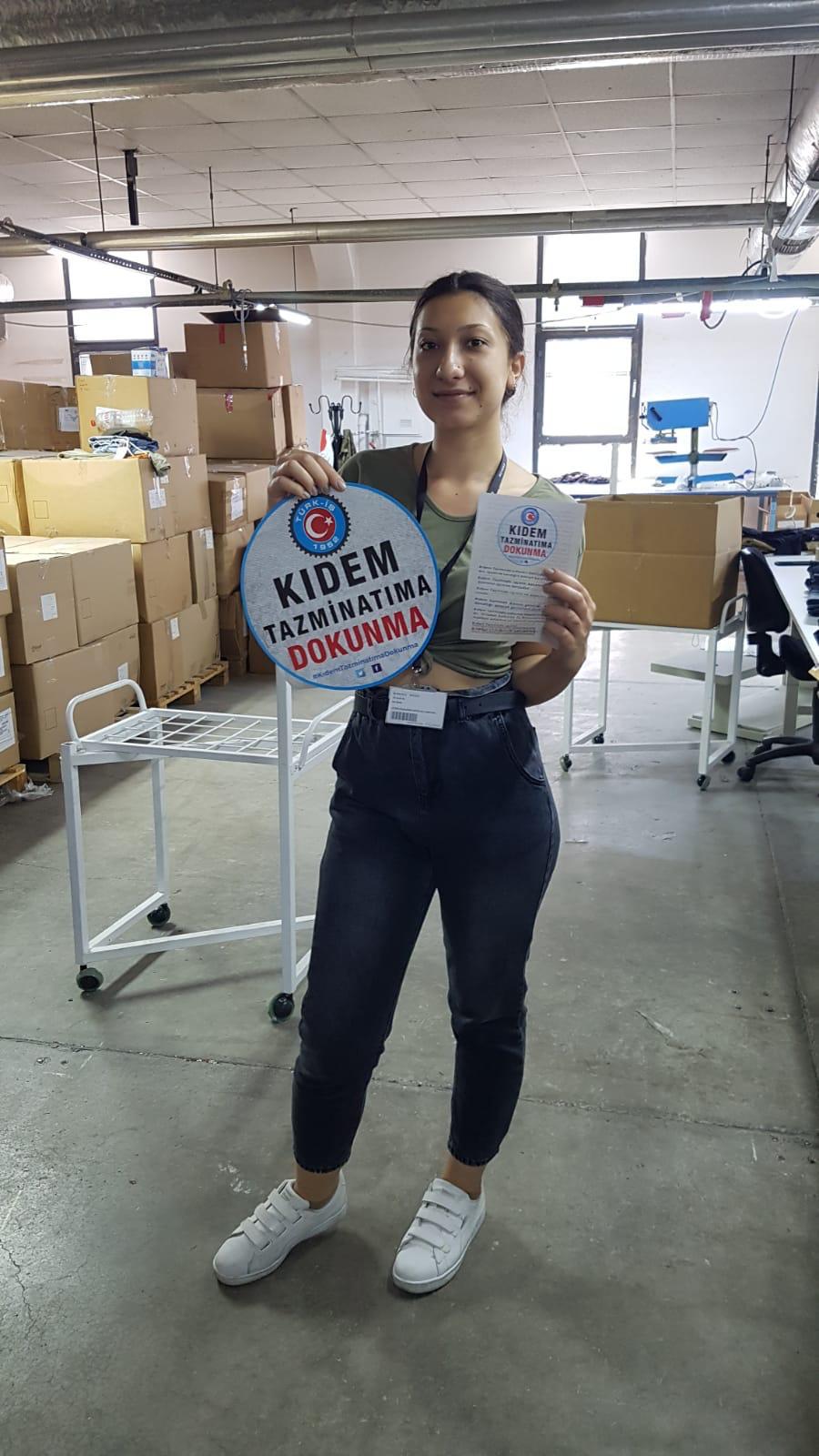 YATSAN ve ROK TEKSTİL EMEKÇİLERİ ''KIDEM TAZMİNATIMA DOKUNMA!'' DİYOR görseli