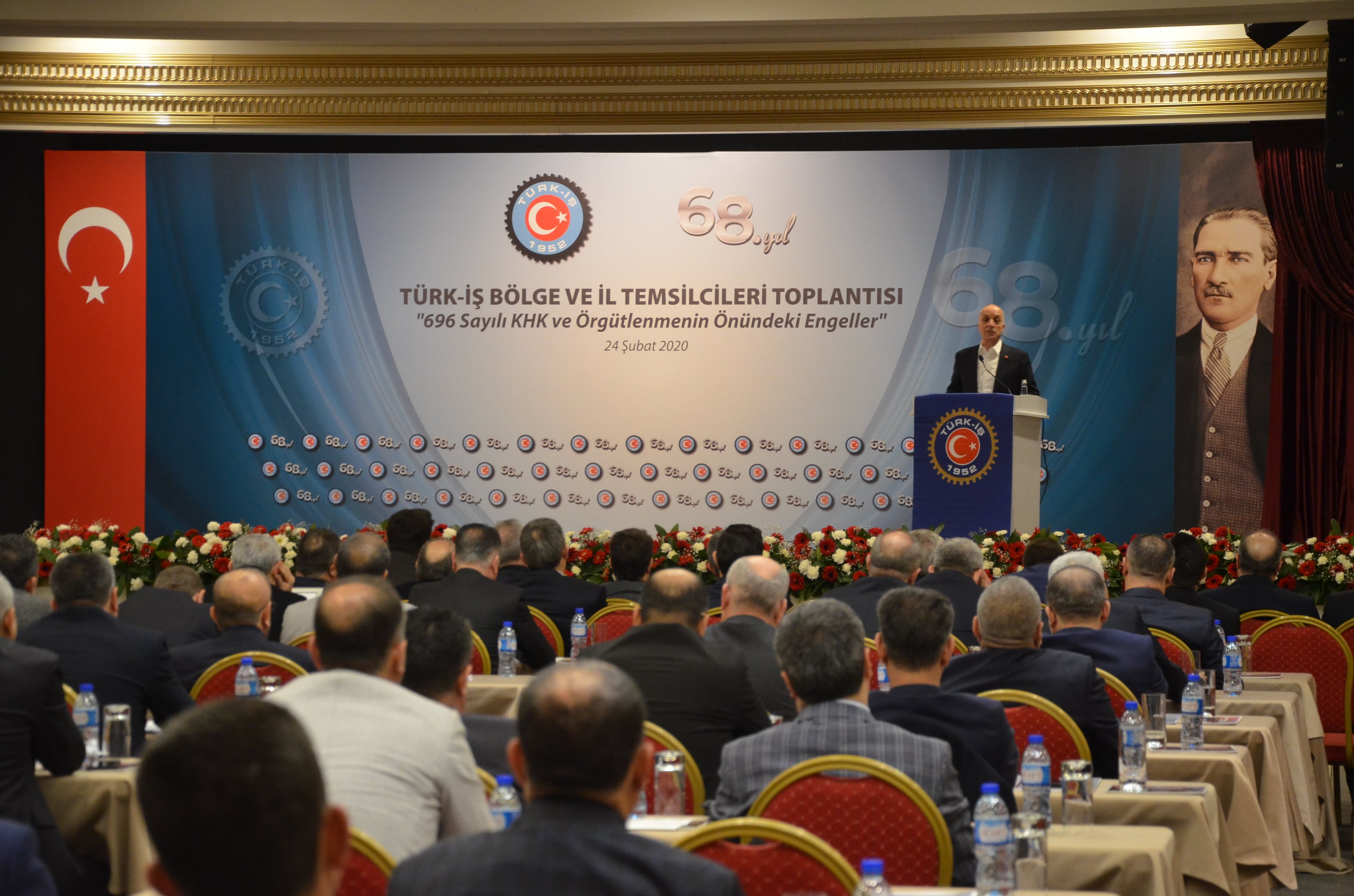 '696 Sayılı KHK ve Örgütlenmenin Önündeki Engeller’ konulu TÜRK-İŞ Bölge ve İl Temsilcileri Toplantısı görseli