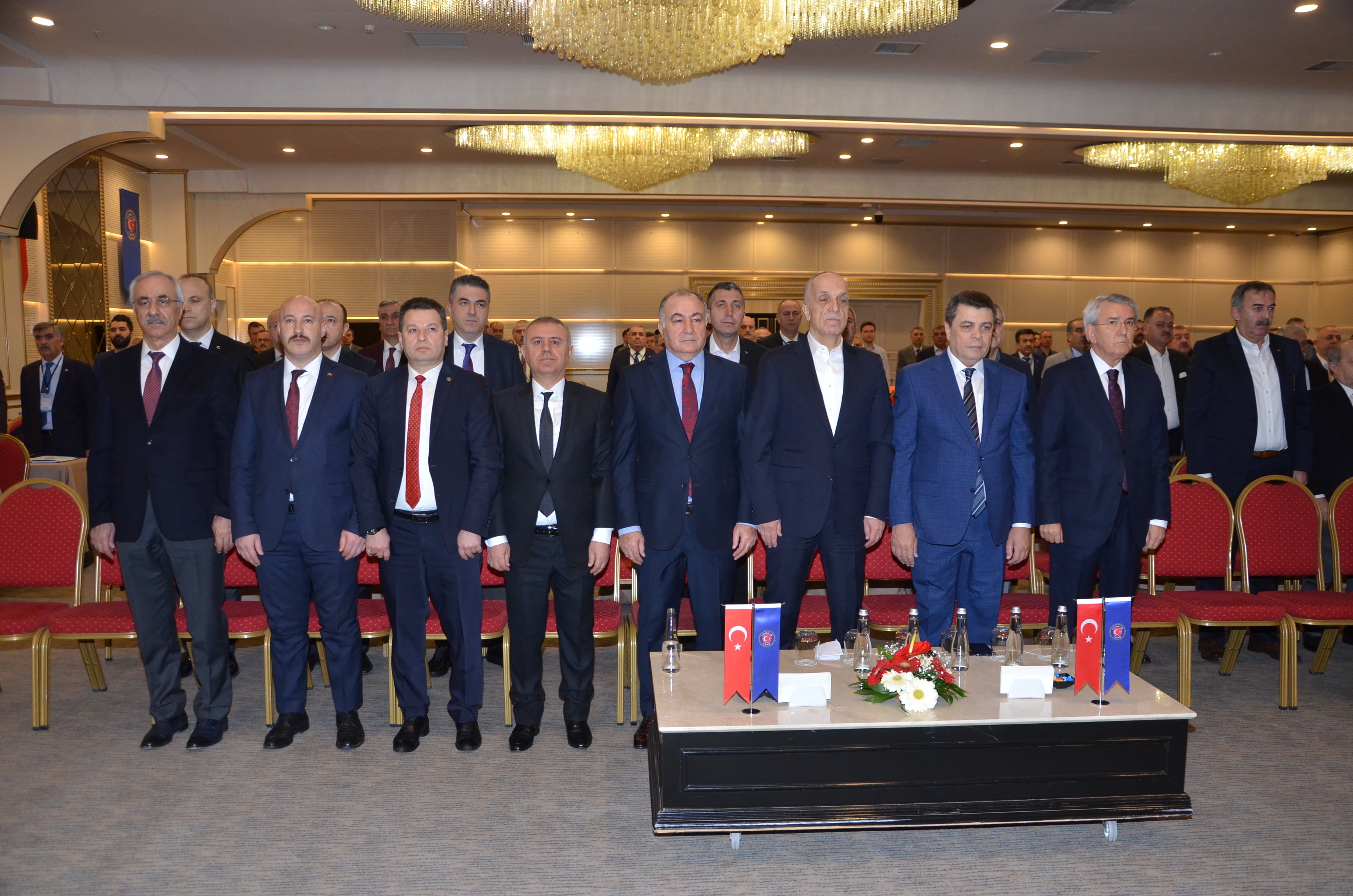 '696 Sayılı KHK ve Örgütlenmenin Önündeki Engeller’ konulu TÜRK-İŞ Bölge ve İl Temsilcileri Toplantısı görseli