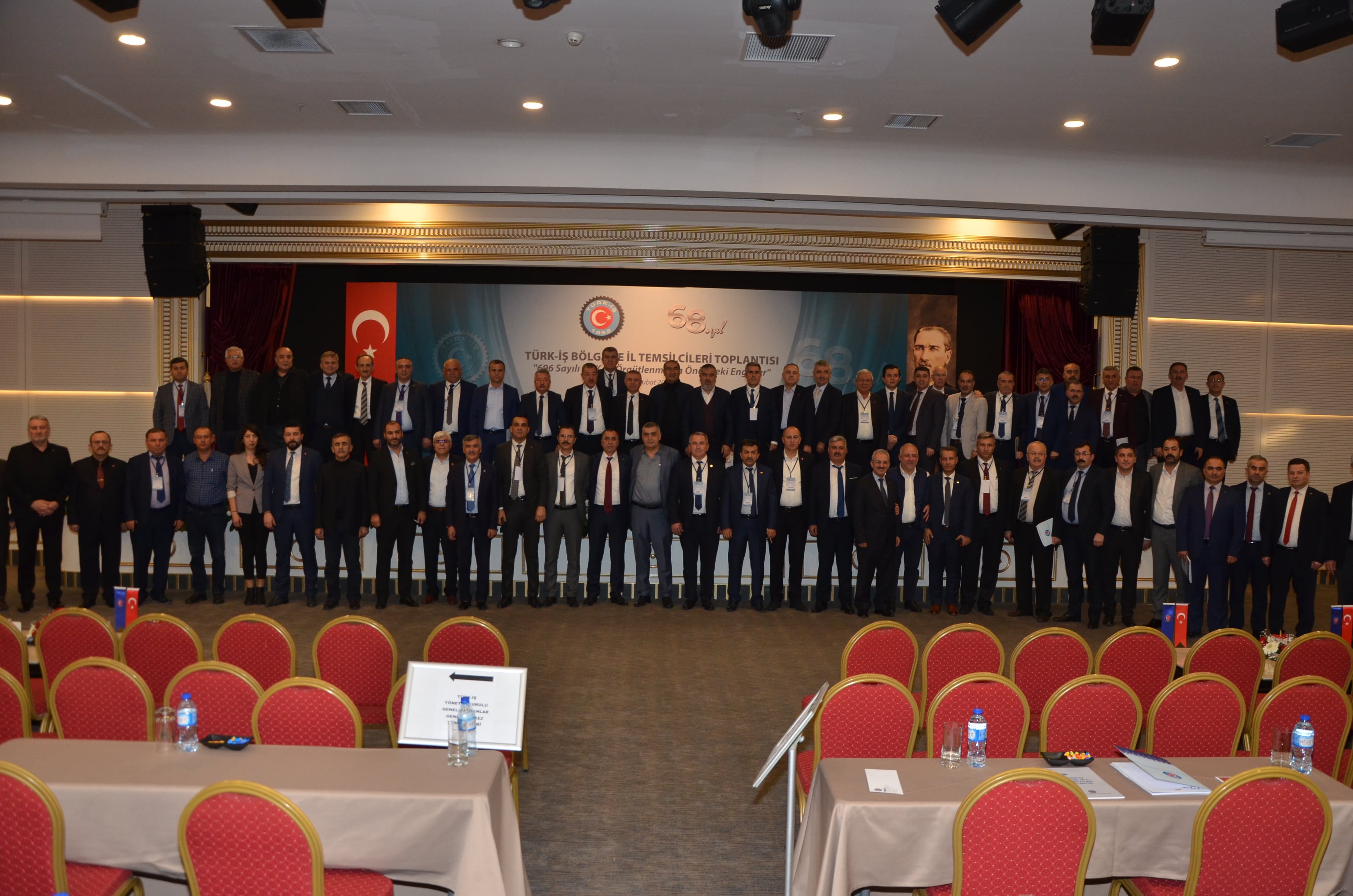 '696 Sayılı KHK ve Örgütlenmenin Önündeki Engeller’ konulu TÜRK-İŞ Bölge ve İl Temsilcileri Toplantısı görseli