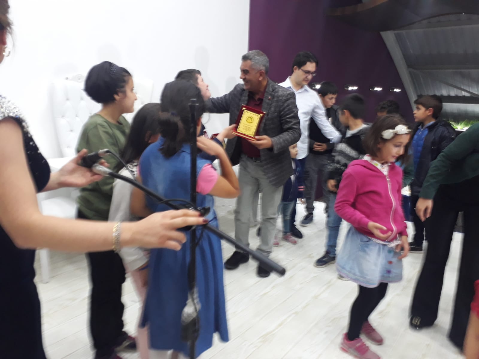 İnegöl Şube Başkanımız Selçuk Bozkaya’ya anlamlı plaket görseli