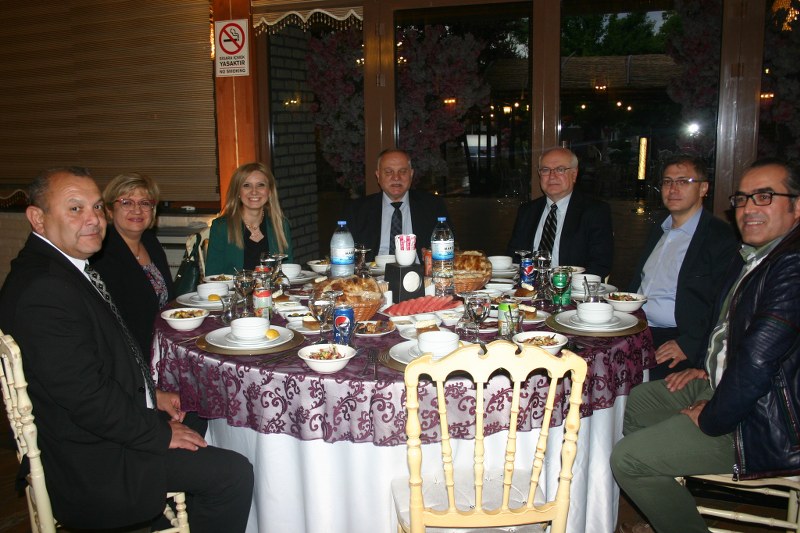 ORTA ANADOLU FABRİKASI GELENEKSEL RAMAZAN AYI İFTAR YEMEKLERİ görseli