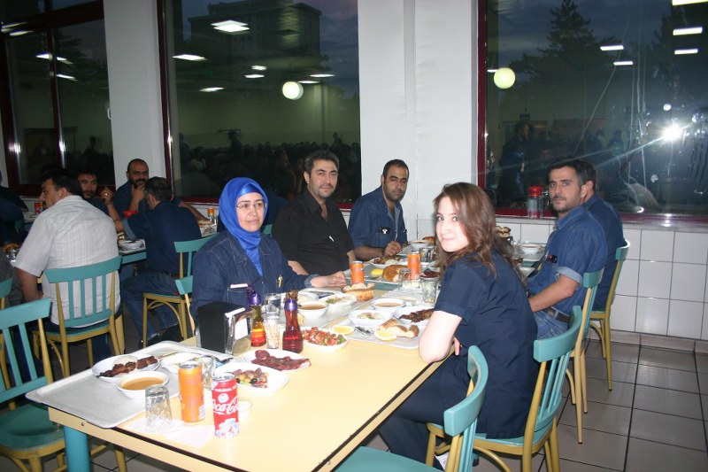 ORTA ANADOLU FABRİKASI GELENEKSEL RAMAZAN AYI İFTAR YEMEKLERİ görseli