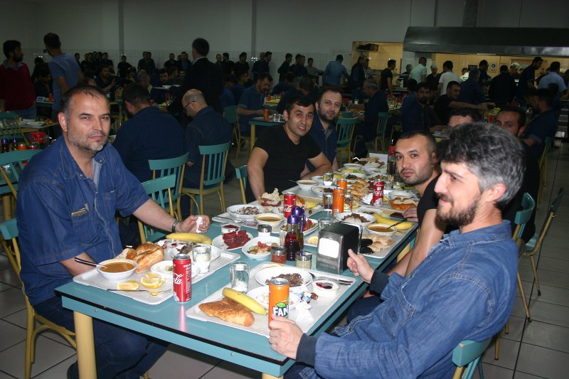 ORTA ANADOLU FABRİKASI GELENEKSEL RAMAZAN AYI İFTAR YEMEKLERİ görseli