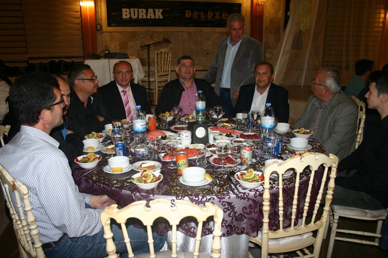 ORTA ANADOLU FABRİKASI GELENEKSEL RAMAZAN AYI İFTAR YEMEKLERİ görseli