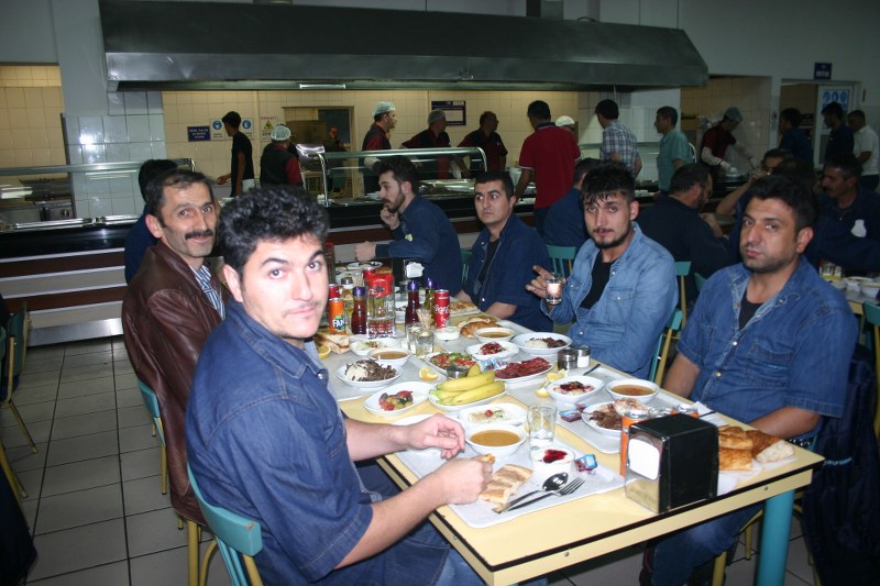 ORTA ANADOLU FABRİKASI GELENEKSEL RAMAZAN AYI İFTAR YEMEKLERİ görseli