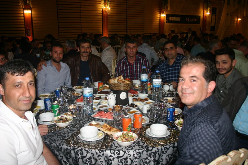 ORTA ANADOLU FABRİKASI GELENEKSEL RAMAZAN AYI İFTAR YEMEKLERİ görseli