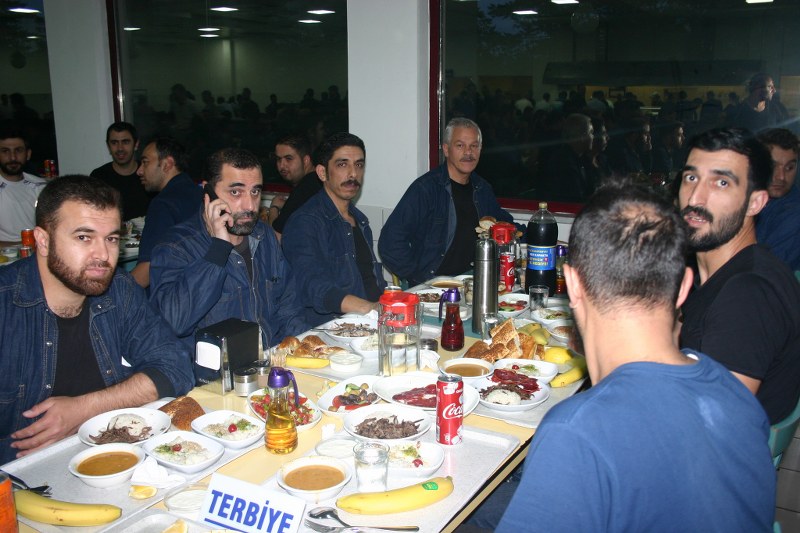 ORTA ANADOLU FABRİKASI GELENEKSEL RAMAZAN AYI İFTAR YEMEKLERİ görseli