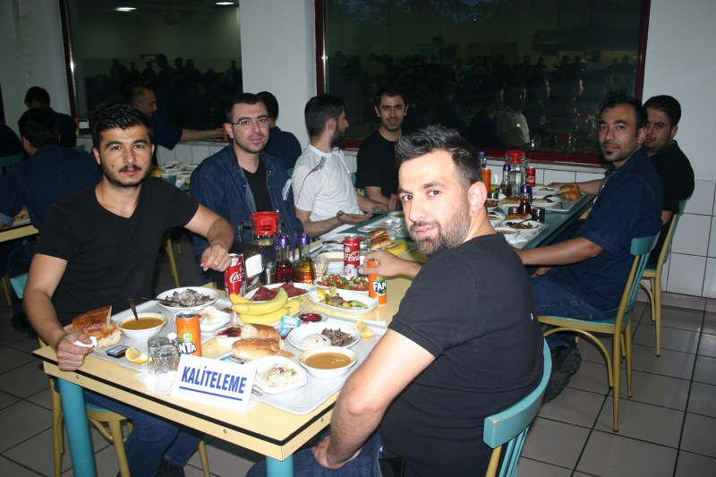 ORTA ANADOLU FABRİKASI GELENEKSEL RAMAZAN AYI İFTAR YEMEKLERİ görseli
