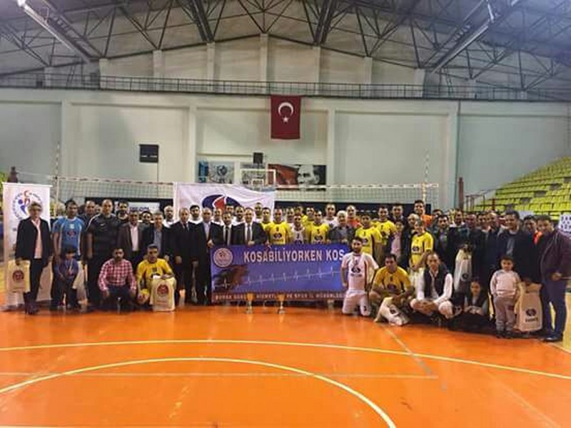GELENEKSEL İSKOVOLEYBOL TURNUVASI DÜZENLENDİ görseli