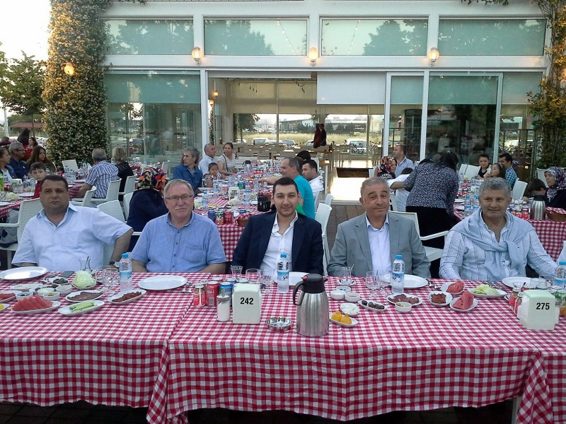 Öztek Tekstil'de Üyelerimiz ile İftar Yemeği görseli